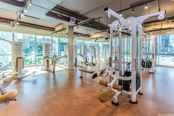 $4,700 | 1177 Queen Street, Unit 2606, Honolulu, HI 96814