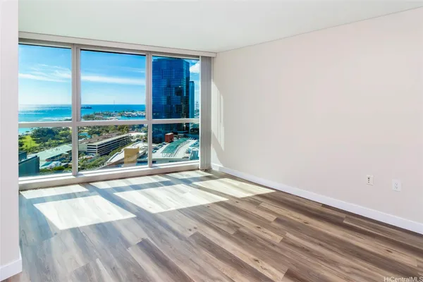 $4,700 | 1177 Queen Street, Unit 2606, Honolulu, HI 96814