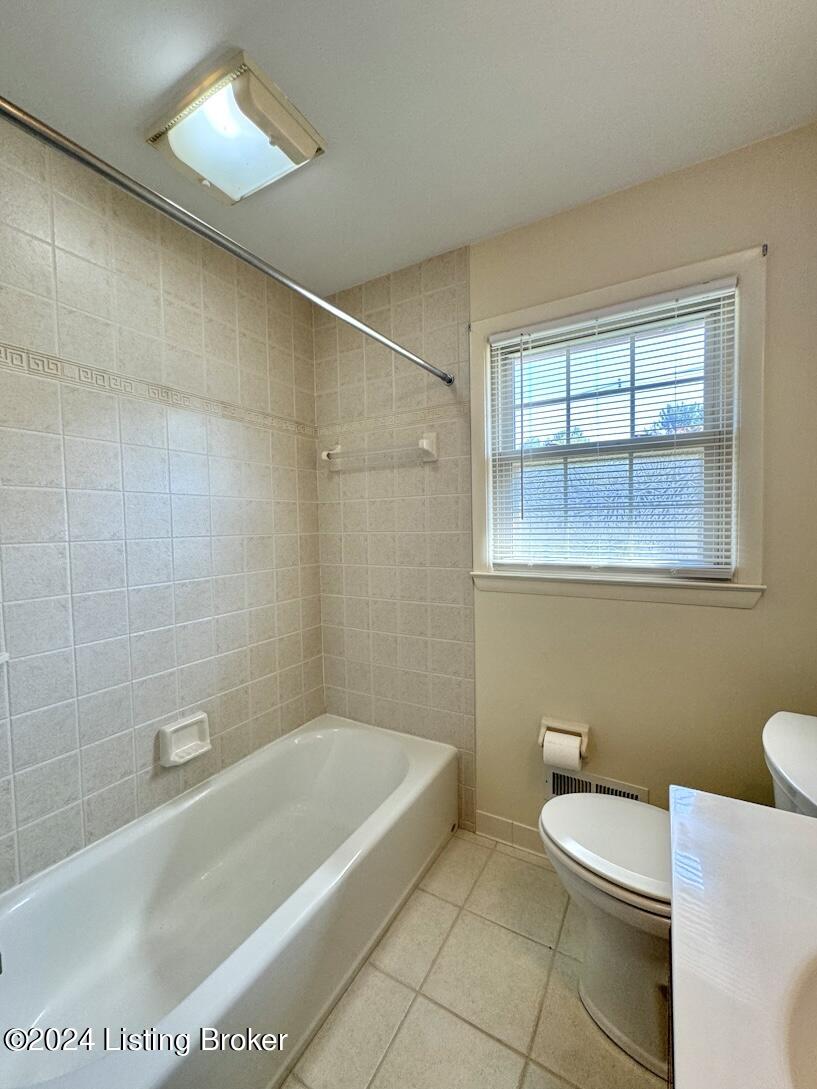 9007 Waltlee Road Louisville, KY 40291 - Photo 19 of 33 Main Bathroom