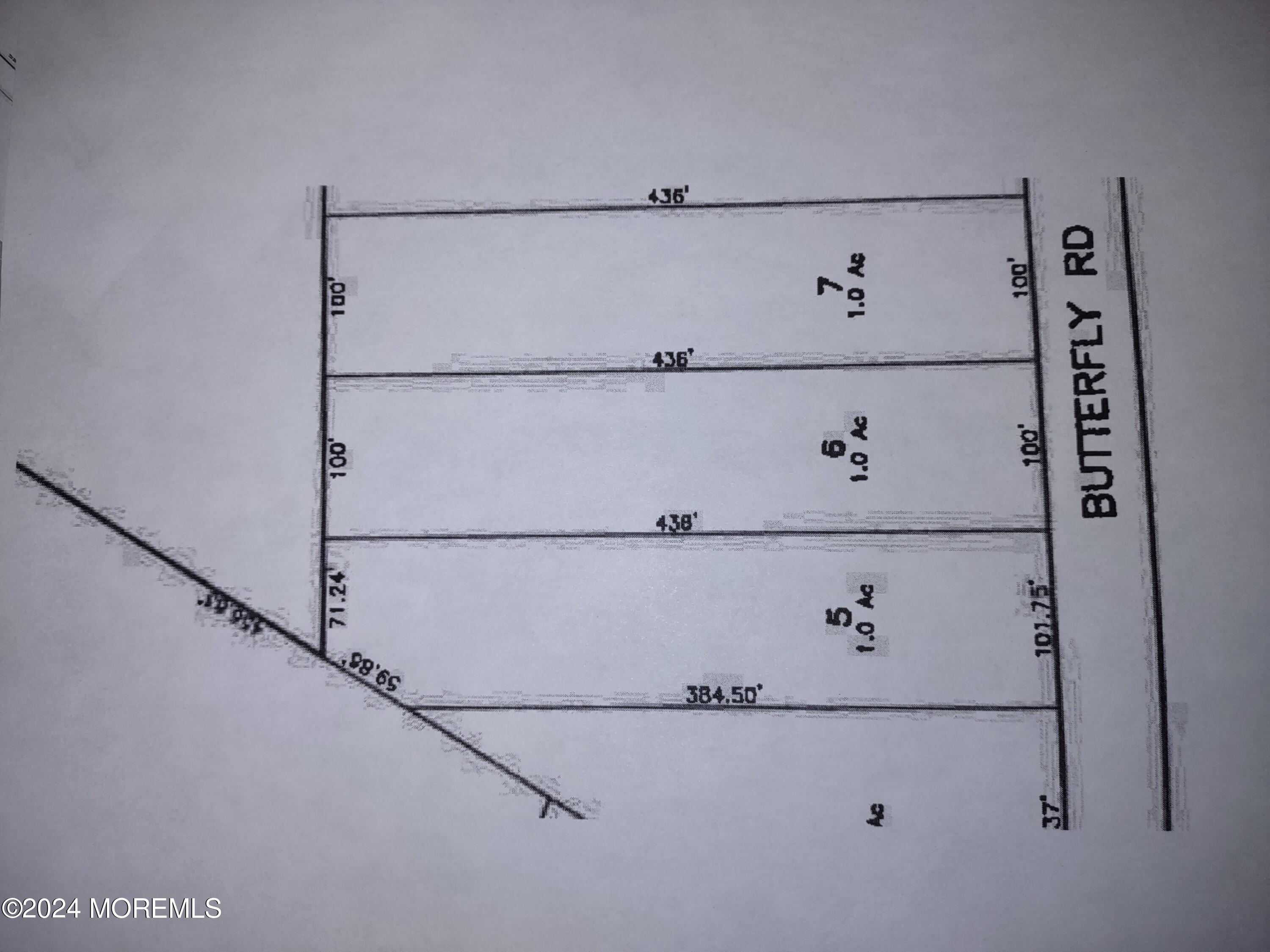 37 Butterfly Road Jackson, NJ 08527 - Photo 7 of 14 a view of small space