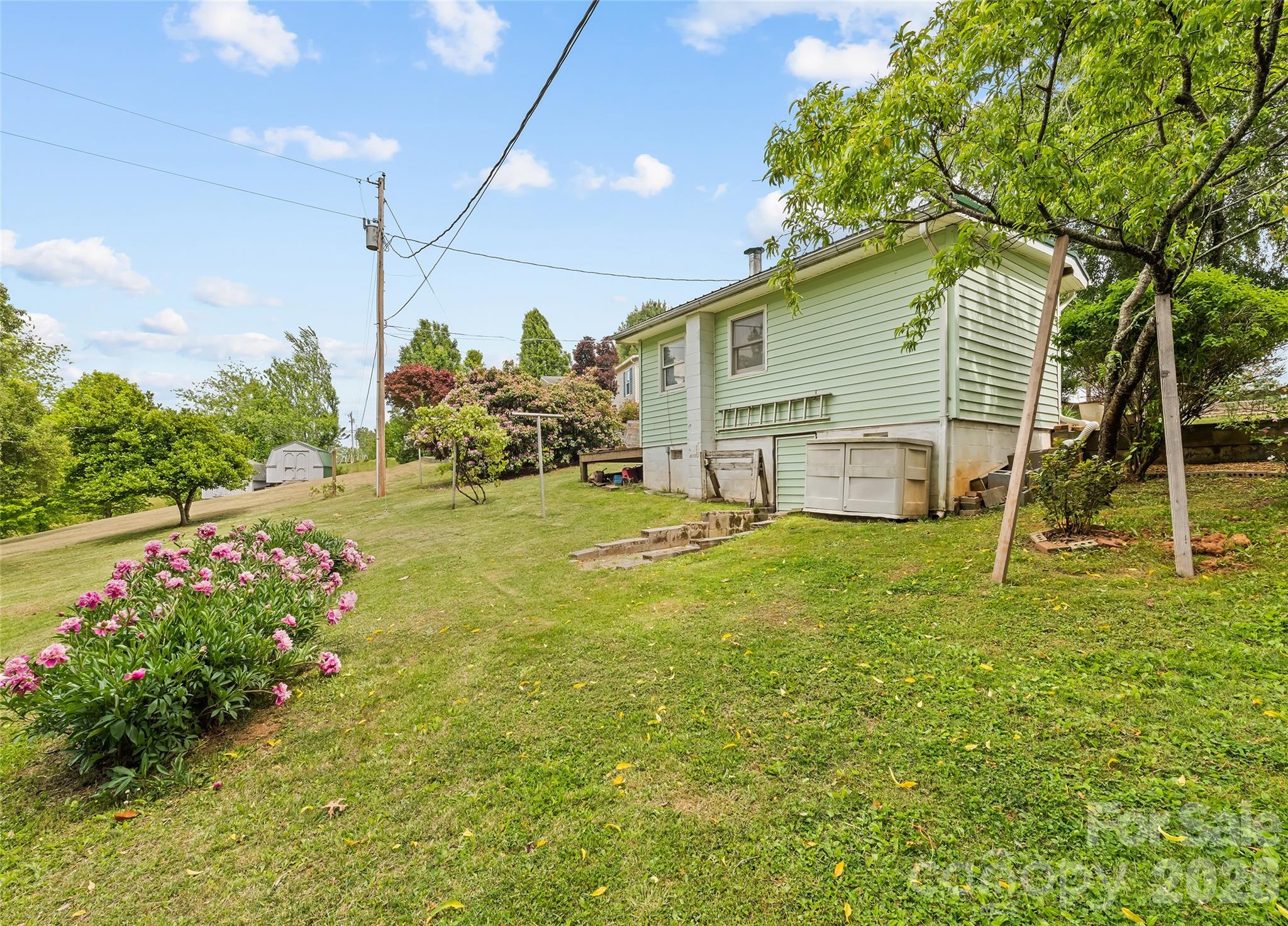 17 King Drive Leicester, NC 28748 - Photo 25 of 29 Gallery Image 25