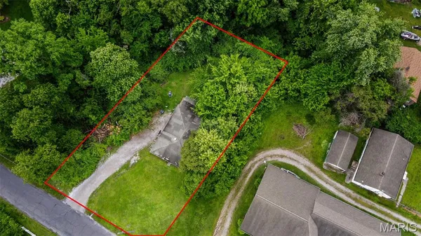$75,000 | 9310 Richfield Road, Fairview Heights, IL 62208