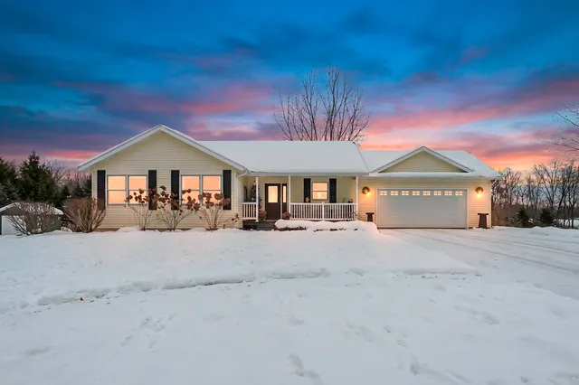 $459,900 | 09299 26th Street, Gobles, MI 49055