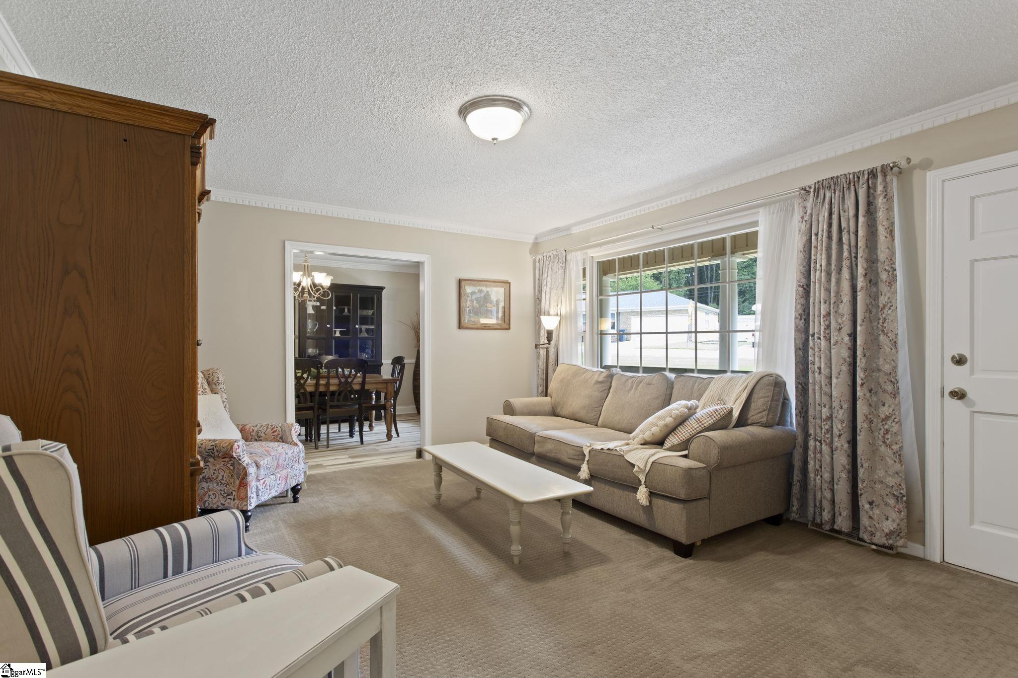 205 Bransfield Road Greenville, SC 29615 - Photo 4 of 23 Gallery Image 4
