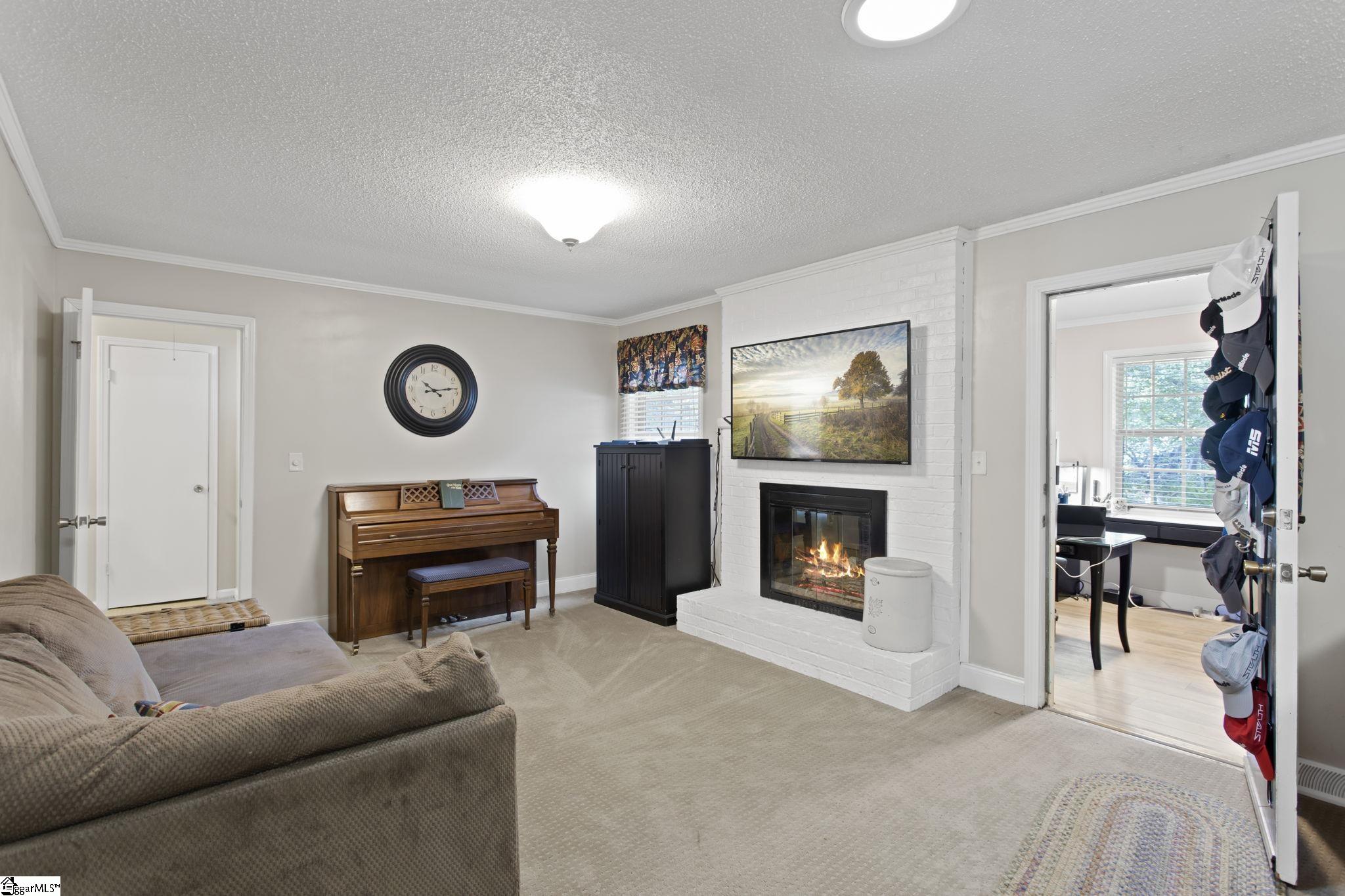 205 Bransfield Road Greenville, SC 29615 - Photo 6 of 23 Gallery Image 6