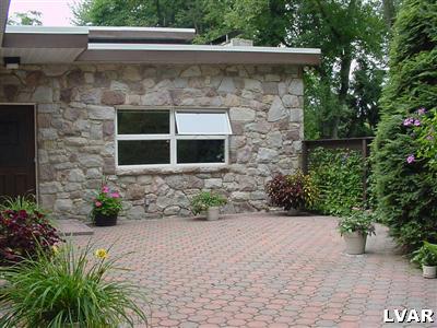 4035 Lilac Road Allentown, PA 18103 - Photo 2 of 12 Gallery Image 2