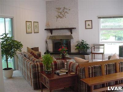 4035 Lilac Road Allentown, PA 18103 - Photo 3 of 12 Gallery Image 3