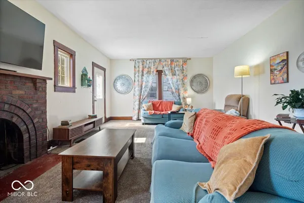 $179,900 | 206 Main Street, New Market, IN 47965