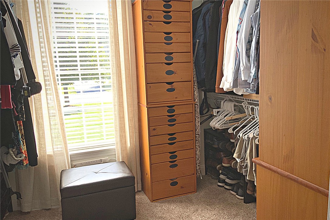 24 Crest Circle Smithfield, RI 02917 - Photo 17 of 44