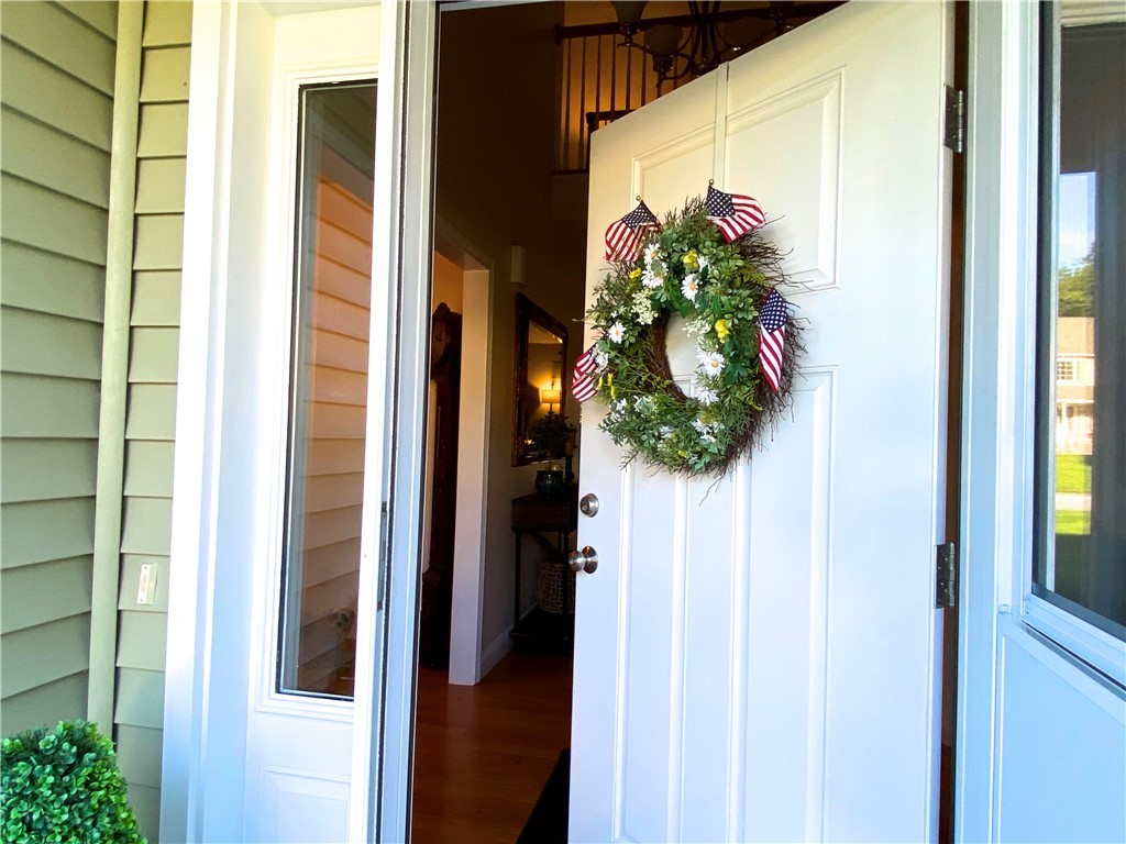 24 Crest Circle Smithfield, RI 02917 - Photo 2 of 44