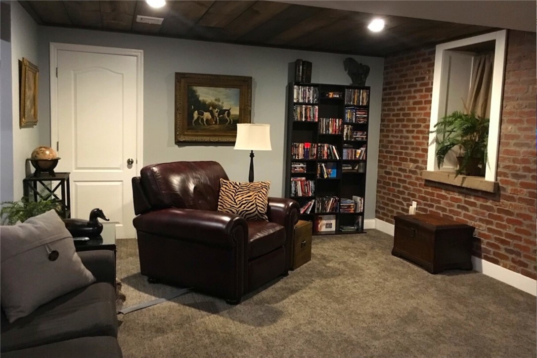 24 Crest Circle Smithfield, RI 02917 - Photo 26 of 44