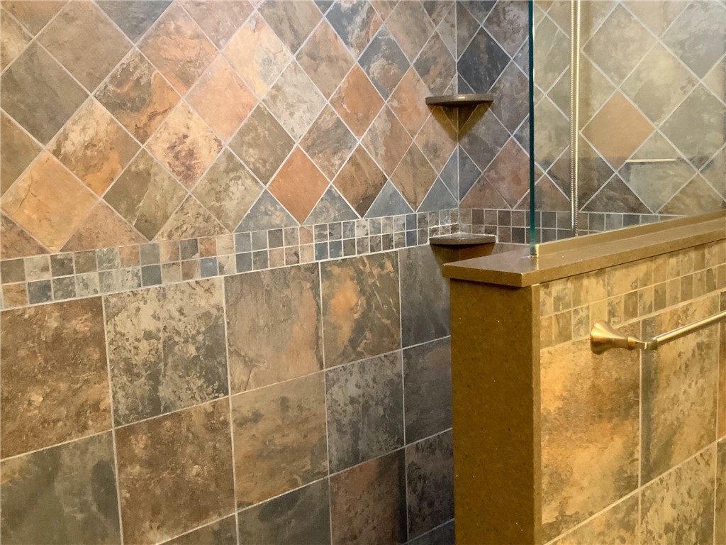 24 Crest Circle Smithfield, RI 02917 - Photo 31 of 44