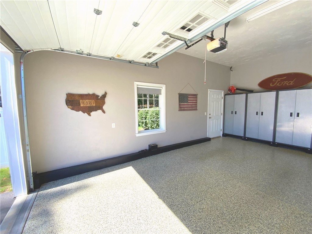 24 Crest Circle Smithfield, RI 02917 - Photo 32 of 44