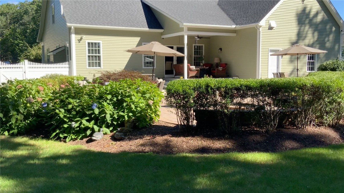 24 Crest Circle Smithfield, RI 02917 - Photo 36 of 44