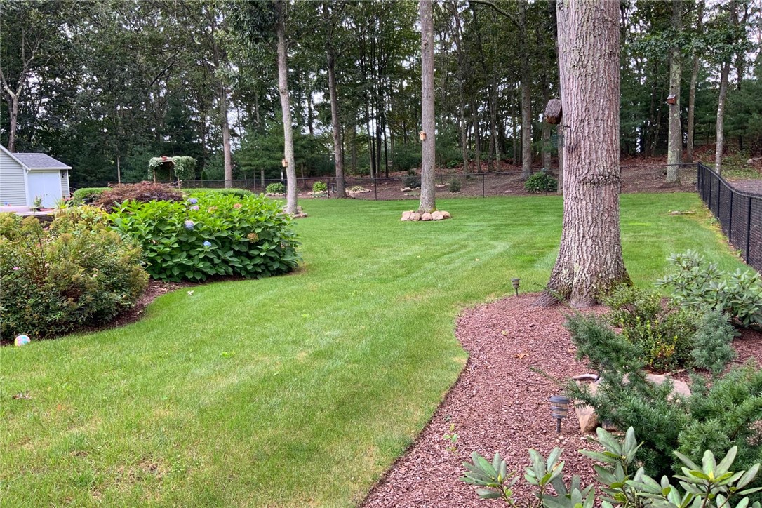 24 Crest Circle Smithfield, RI 02917 - Photo 37 of 44