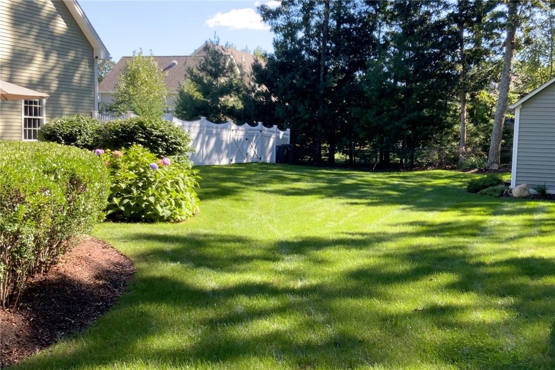 24 Crest Circle Smithfield, RI 02917 - Photo 40 of 44