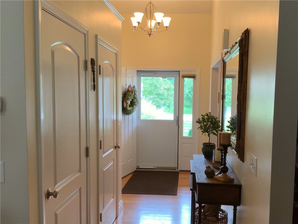 24 Crest Circle Smithfield, RI 02917 - Photo 4 of 44