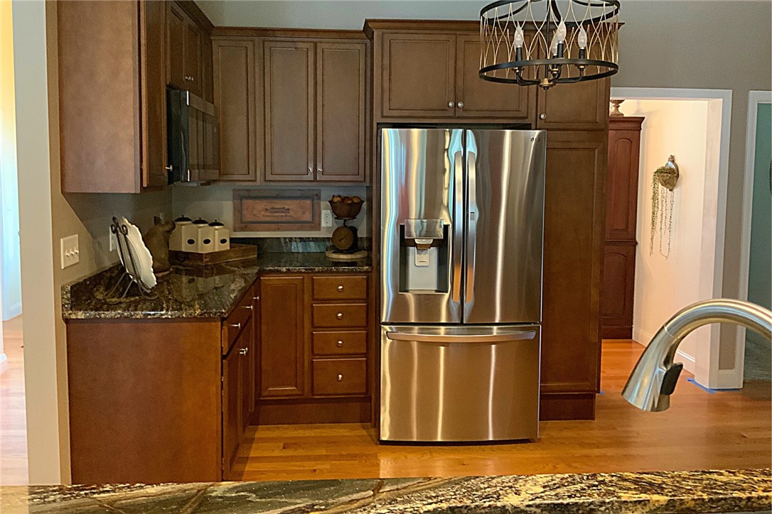 24 Crest Circle Smithfield, RI 02917 - Photo 9 of 44