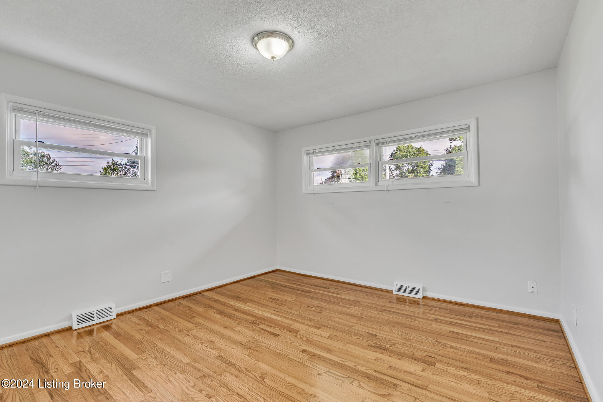4818 Redstart Road Lynnview, KY 40213 - Photo 17 of 34 e