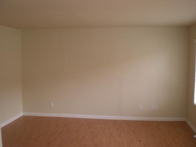 5425 East Thomas Road, Unit 1094 Phoenix, AZ 85018 - Photo 5 of 5 DINNING ROOM