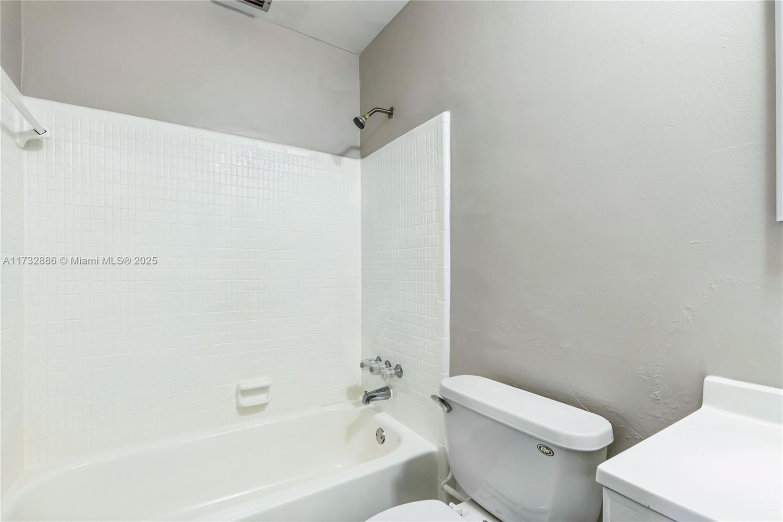 580 Snapper Way Delray Beach, FL 33445 - Photo 14 of 17 Gallery Image 14
