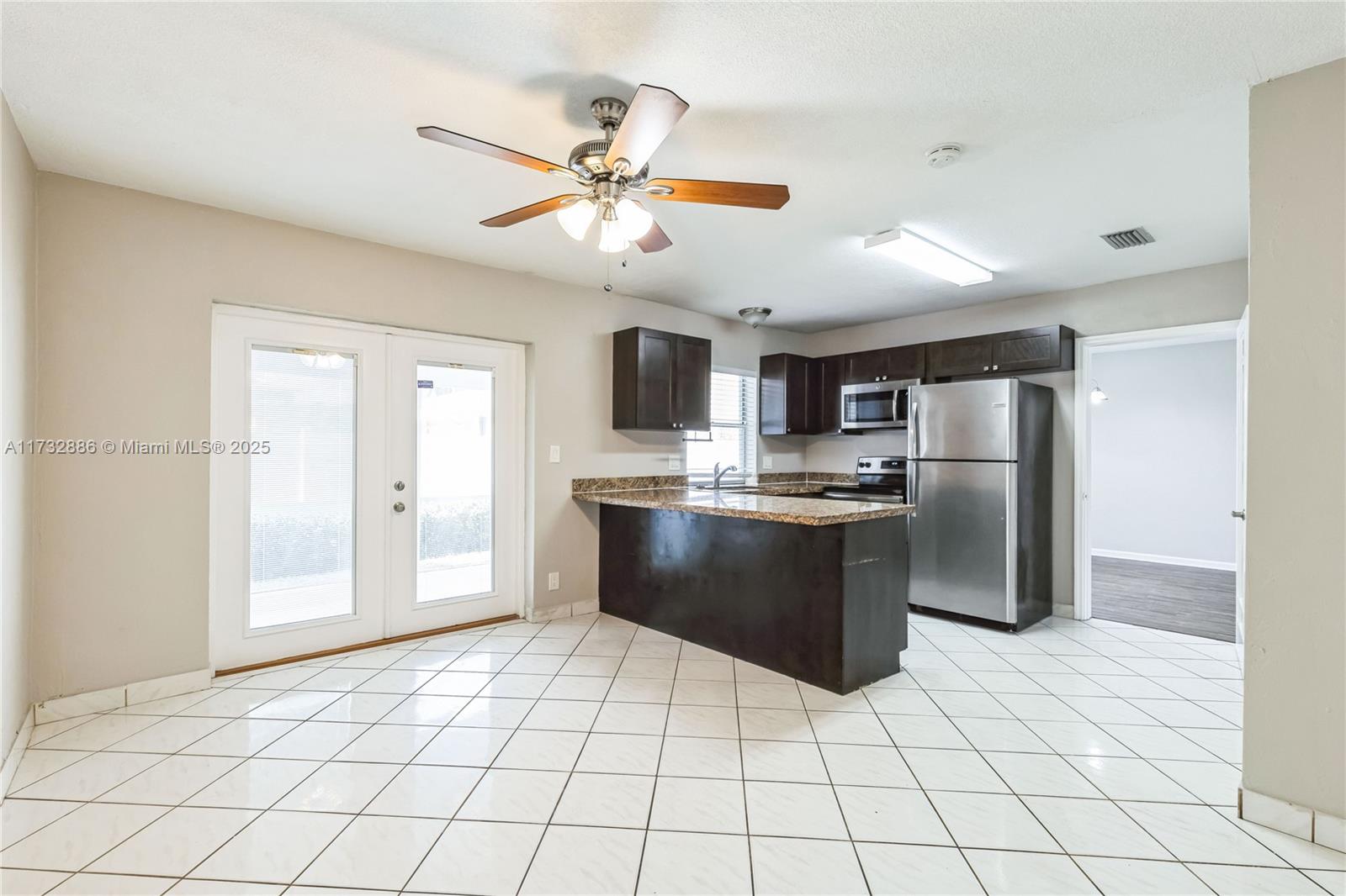 580 Snapper Way Delray Beach, FL 33445 - Photo 7 of 17 Gallery Image 7