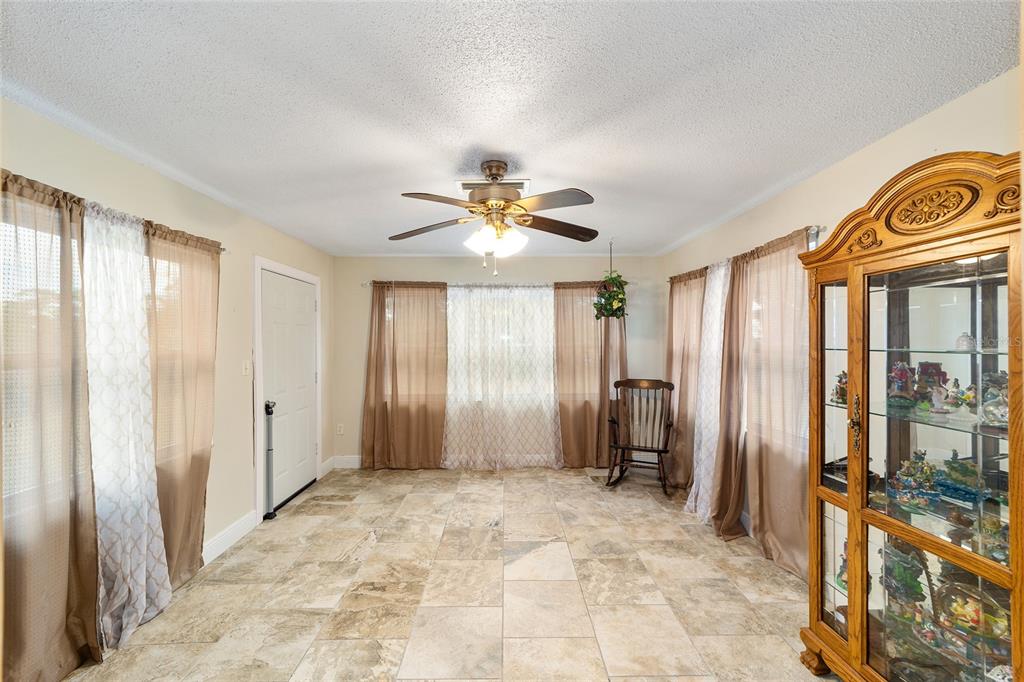 11 Brook Place Ocala, FL 34472 - Photo 16 of 27 a view of an entryway with a livingroom