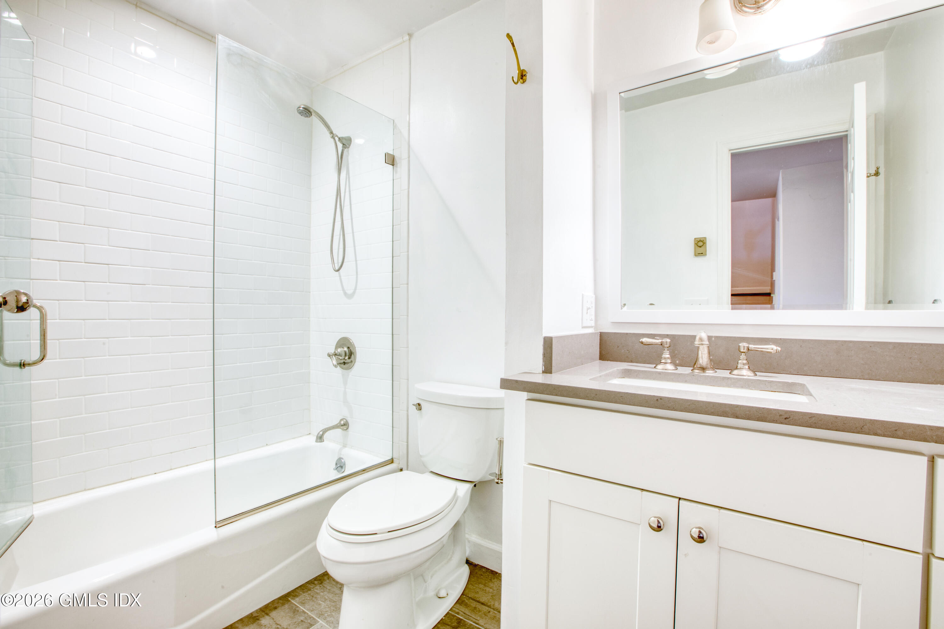 9 Georgetowne North, Unit 9 Greenwich, CT 06830 - Photo 16 of 33 864A2963-37