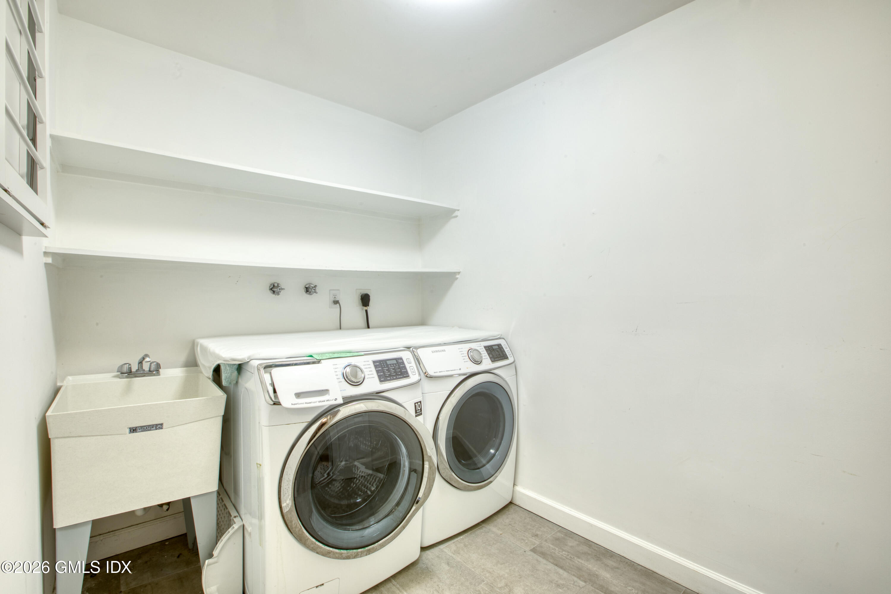 9 Georgetowne North, Unit 9 Greenwich, CT 06830 - Photo 22 of 33 864A2899-21