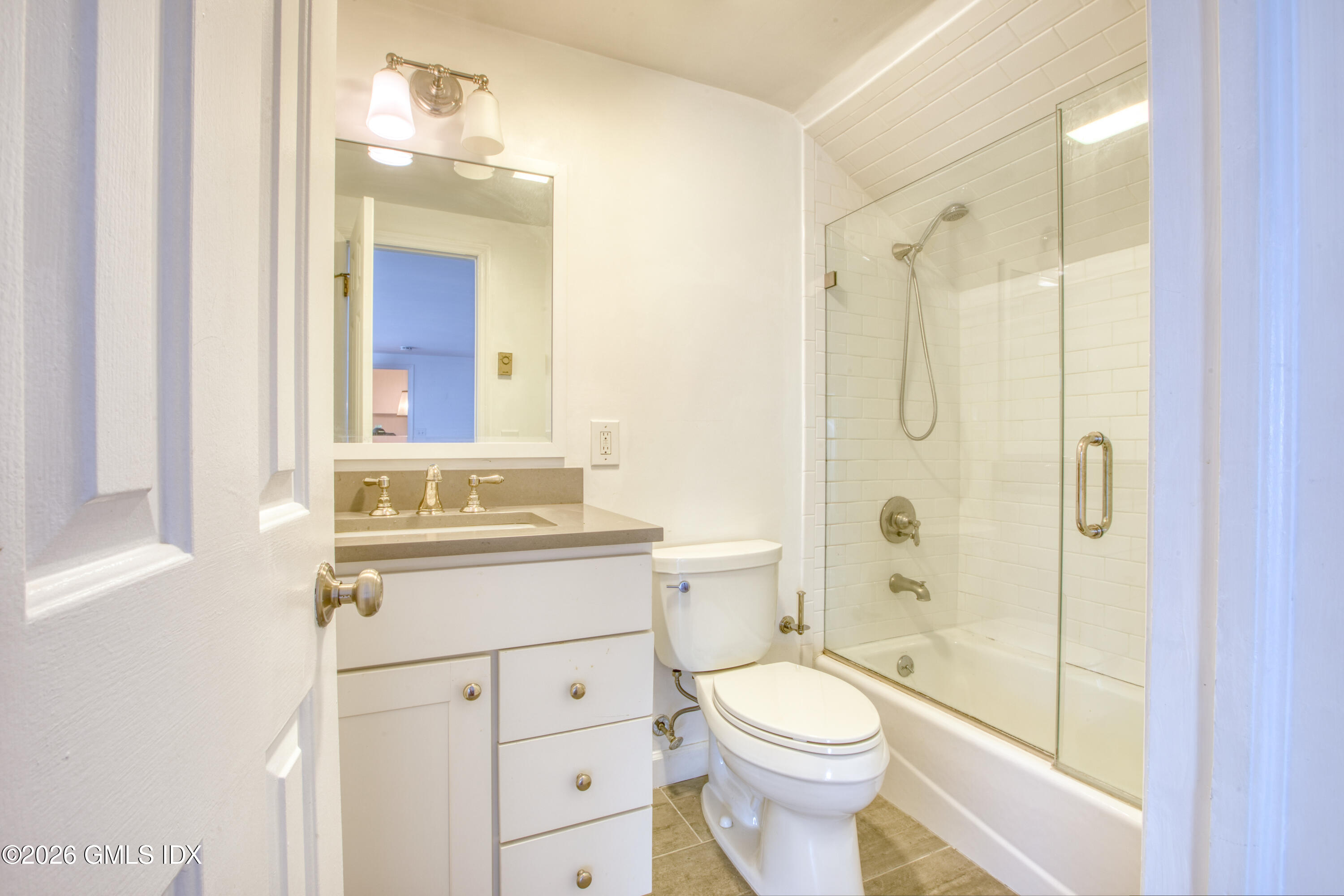 9 Georgetowne North, Unit 9 Greenwich, CT 06830 - Photo 23 of 33 864A2915-25