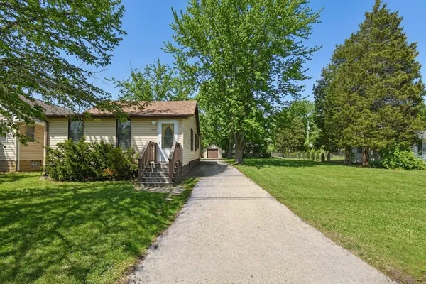 $199,900 | 303 Bruce Road, Lockport, IL 60441