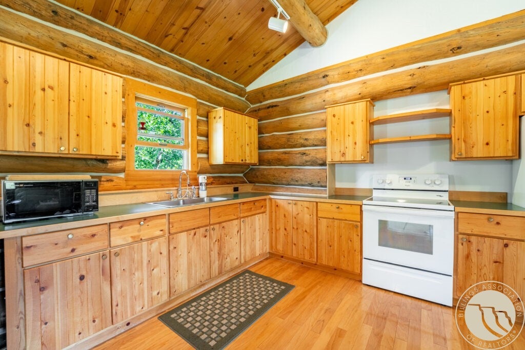 74 Lower Luther Road Red Lodge, MT 59068 - Photo 10 of 29 Custom Pine Cabinets