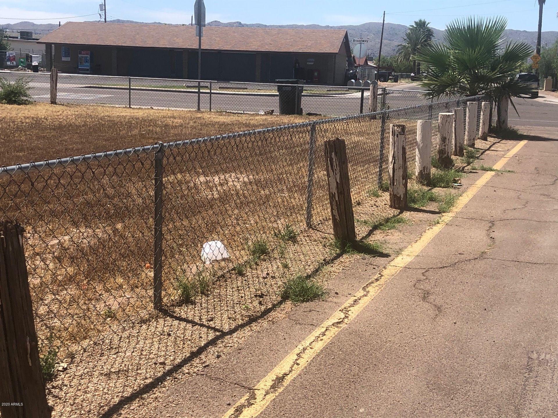1908 East Broadway Road Phoenix, AZ 85040 - Photo 10 of 17 IMG_8073.HEIC (1)