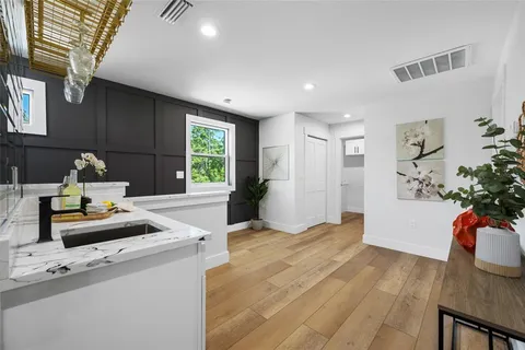 $770,000 | 1004 West Henry Avenue, Tampa, FL 33604