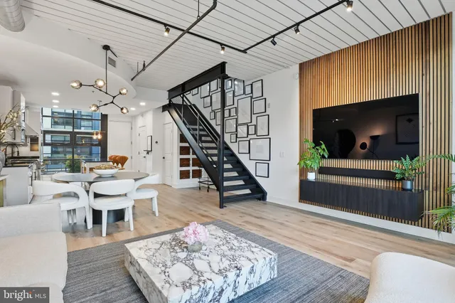 $5,250 | 2125 14th Street Northwest, Unit 304W, Washington, DC 20009