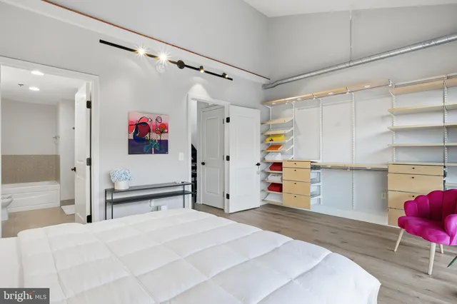 $5,250 | 2125 14th Street Northwest, Unit 304W, Washington, DC 20009