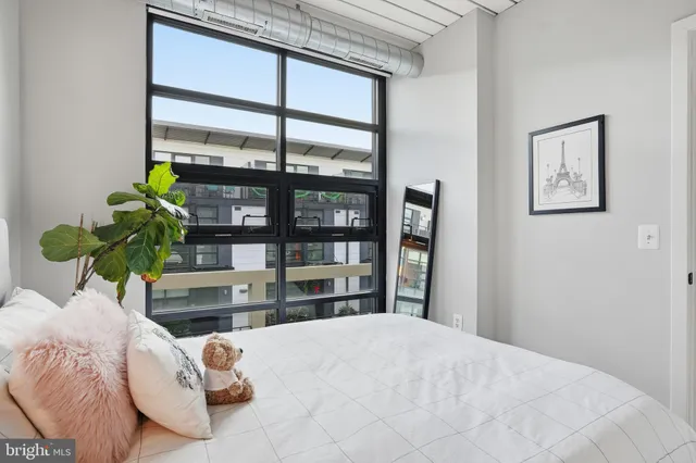 $5,250 | 2125 14th Street Northwest, Unit 304W, Washington, DC 20009