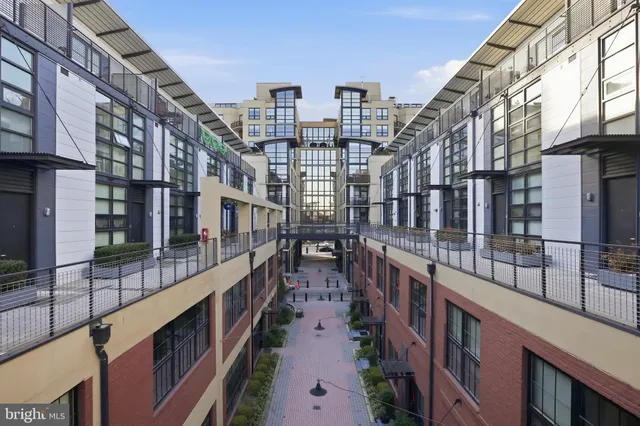 $5,250 | 2125 14th Street Northwest, Unit 304W, Washington, DC 20009