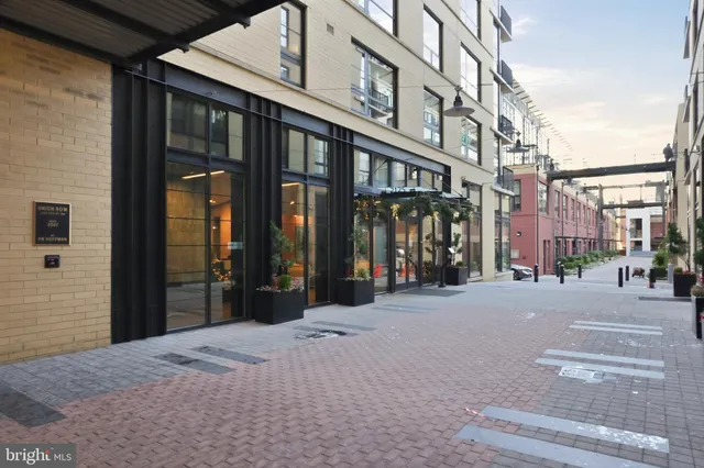 $5,250 | 2125 14th Street Northwest, Unit 304W, Washington, DC 20009