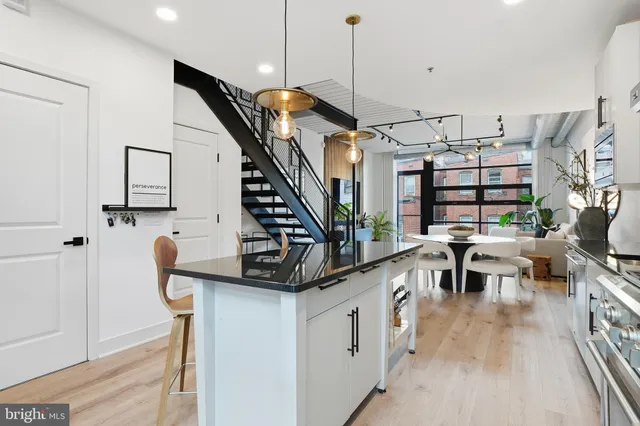 $5,250 | 2125 14th Street Northwest, Unit 304W, Washington, DC 20009