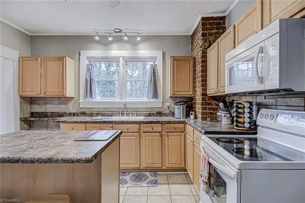 1455 North Hamilton Street High Point, NC 27262 - Photo 9 of 24 Gallery Image 9