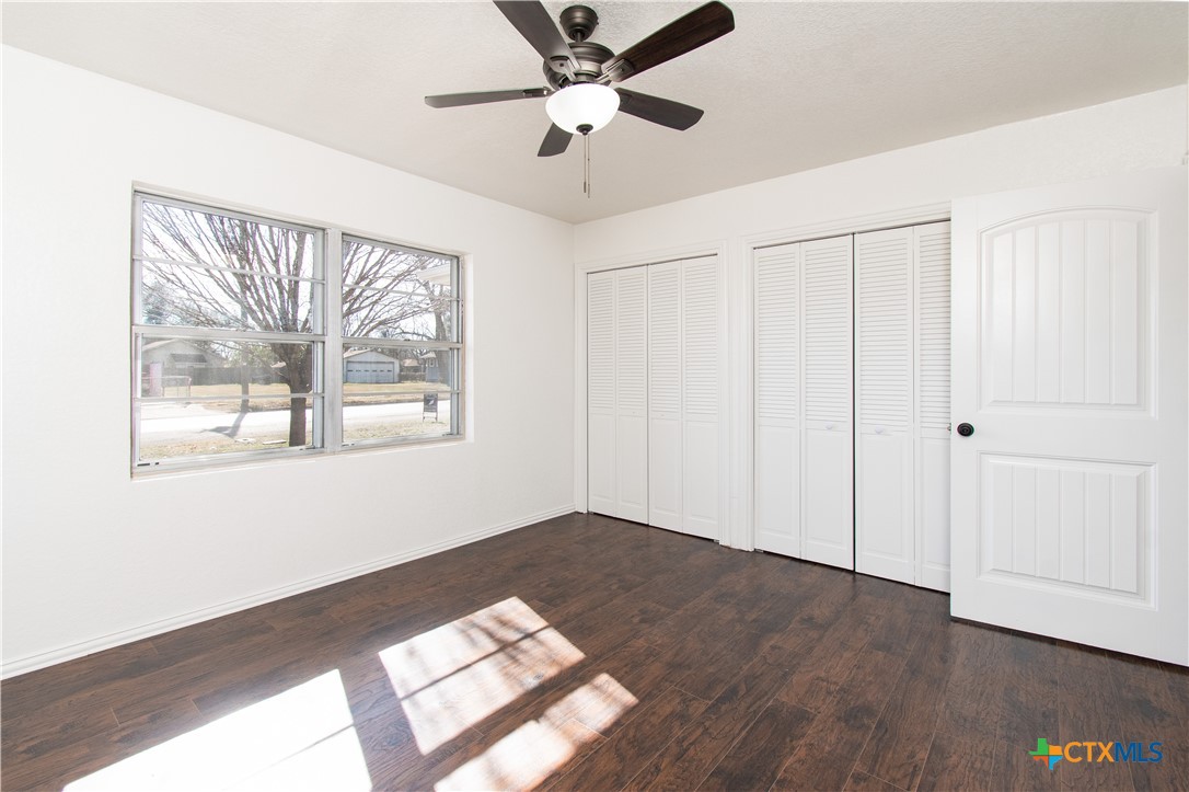 606 East 6th Street Cameron, TX 76520 - Photo 14 of 21