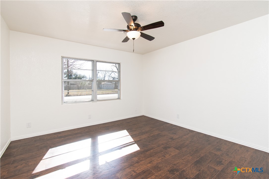 606 East 6th Street Cameron, TX 76520 - Photo 16 of 21