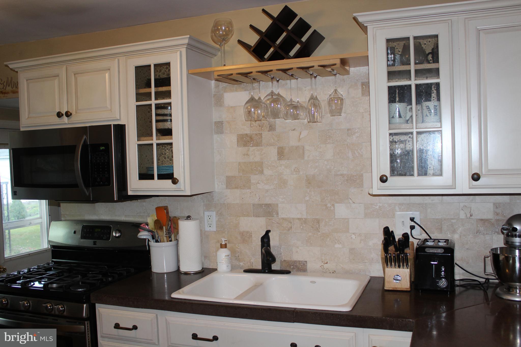 1342 Lacrosse Avenue Reading, PA 19607 - Photo 11 of 28 Kitchen
