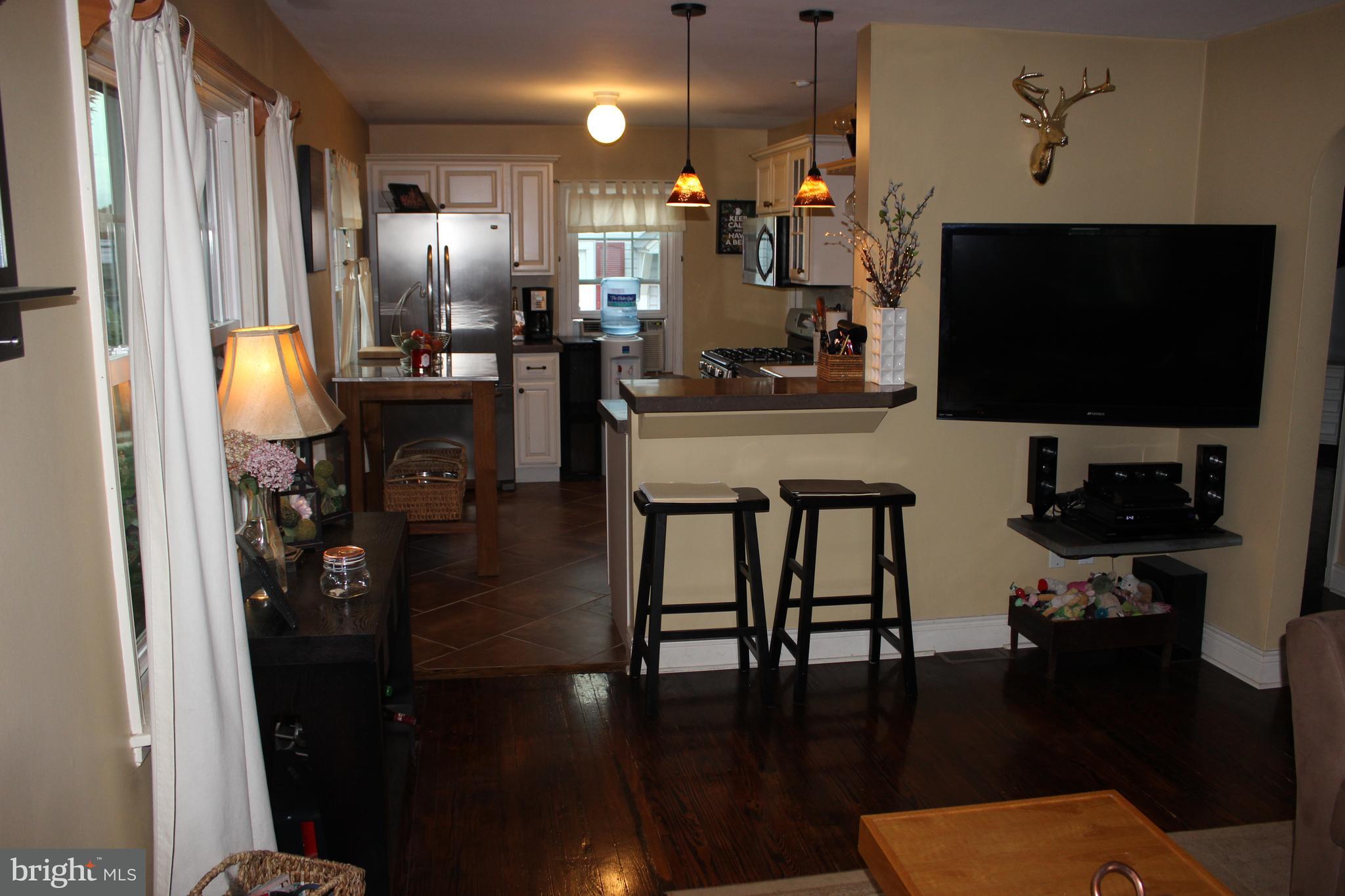 1342 Lacrosse Avenue Reading, PA 19607 - Photo 14 of 28 Kitchen - Breakfast Bar