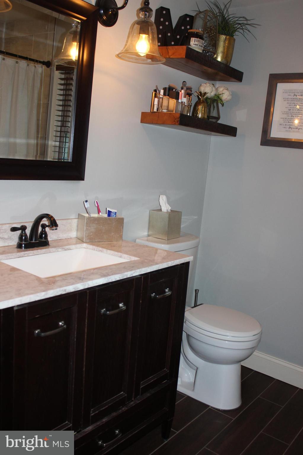 1342 Lacrosse Avenue Reading, PA 19607 - Photo 22 of 28 Main Bathroom