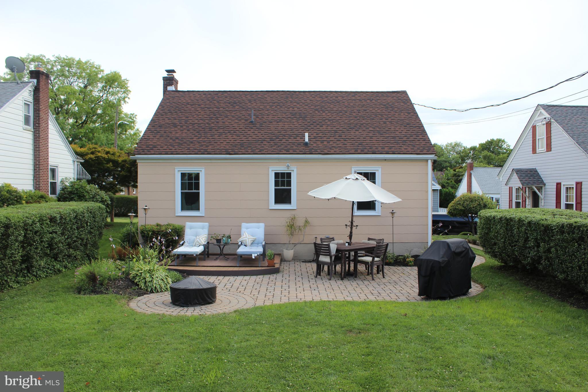 1342 Lacrosse Avenue Reading, PA 19607 - Photo 4 of 28 Rear View