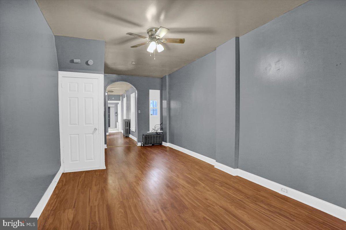 637 Moss Street Reading, PA 19604 - Photo 4 of 23