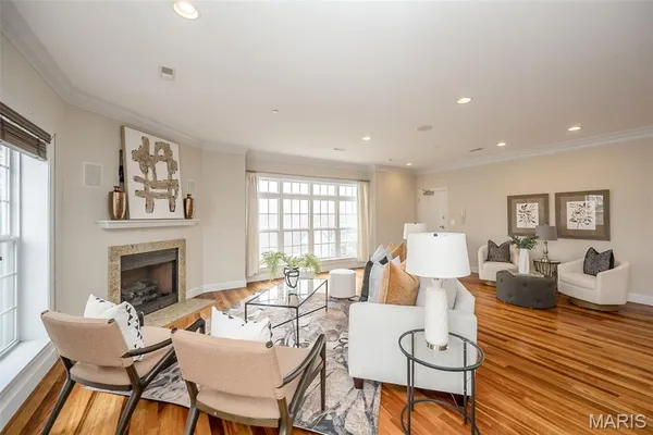 $349,000 | 6404 Cates Avenue, Unit 4W, St. Louis, MO 63130