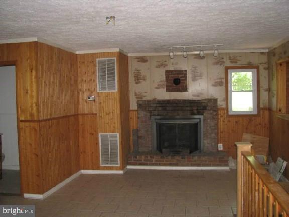 149 Brook View Road Front Royal, VA 22630 - Photo 10 of 12 Living Room